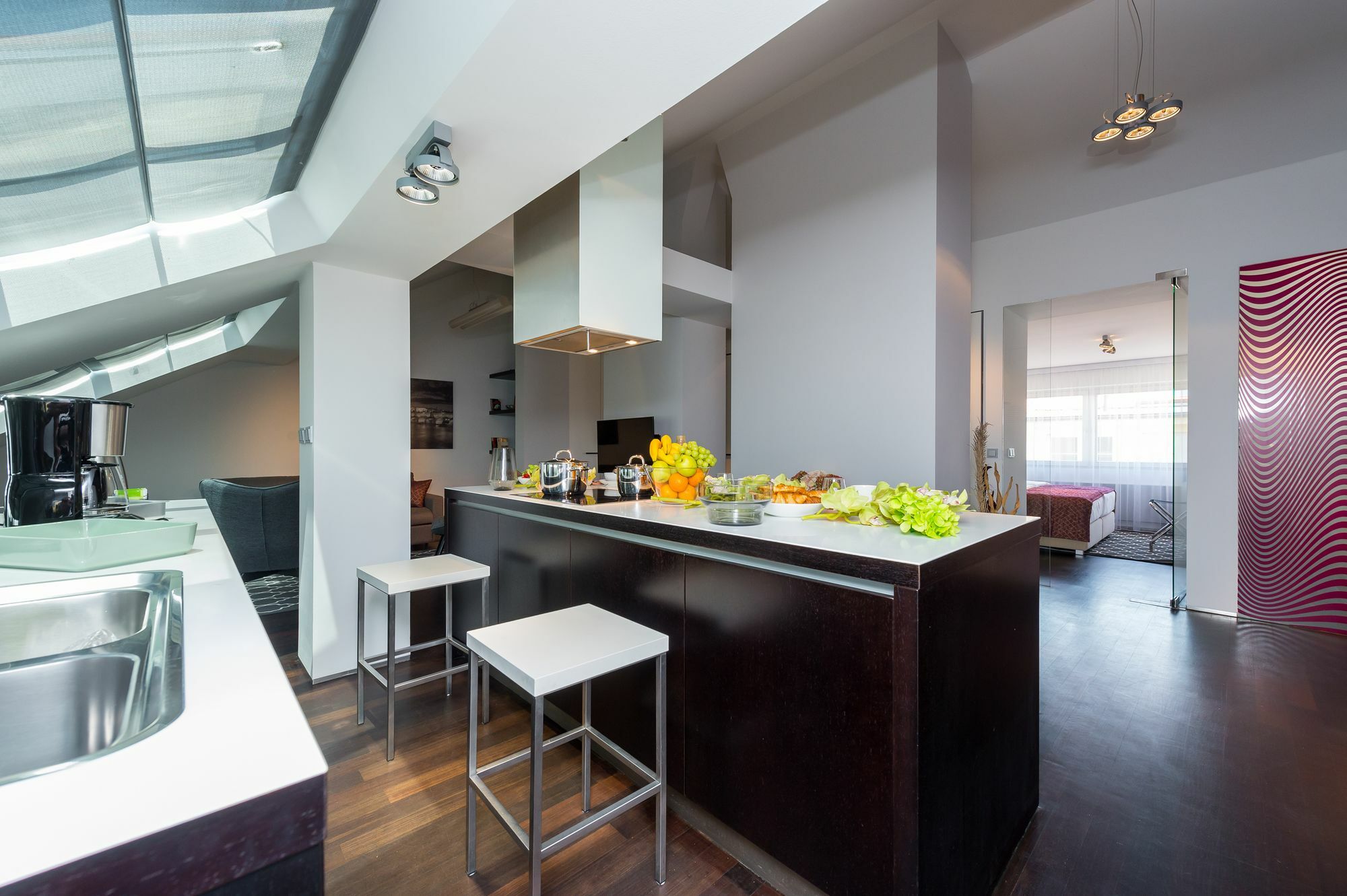 Empirent Gold Street Apartments Прага Экстерьер фото