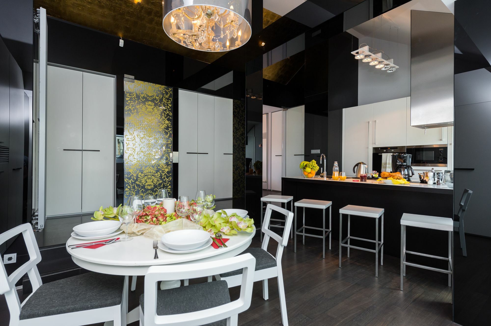 Empirent Gold Street Apartments Прага Экстерьер фото