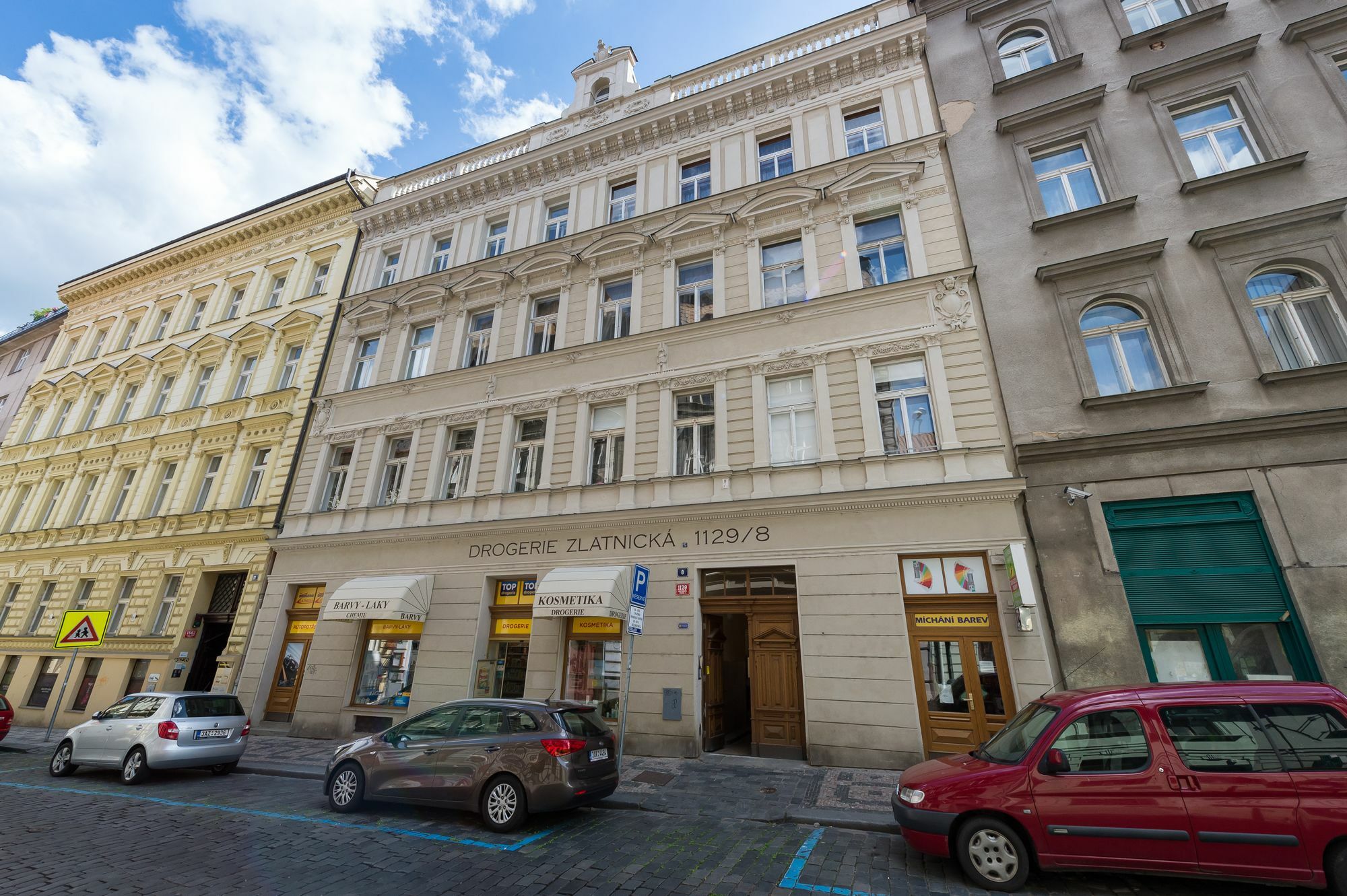 Empirent Gold Street Apartments Прага Экстерьер фото