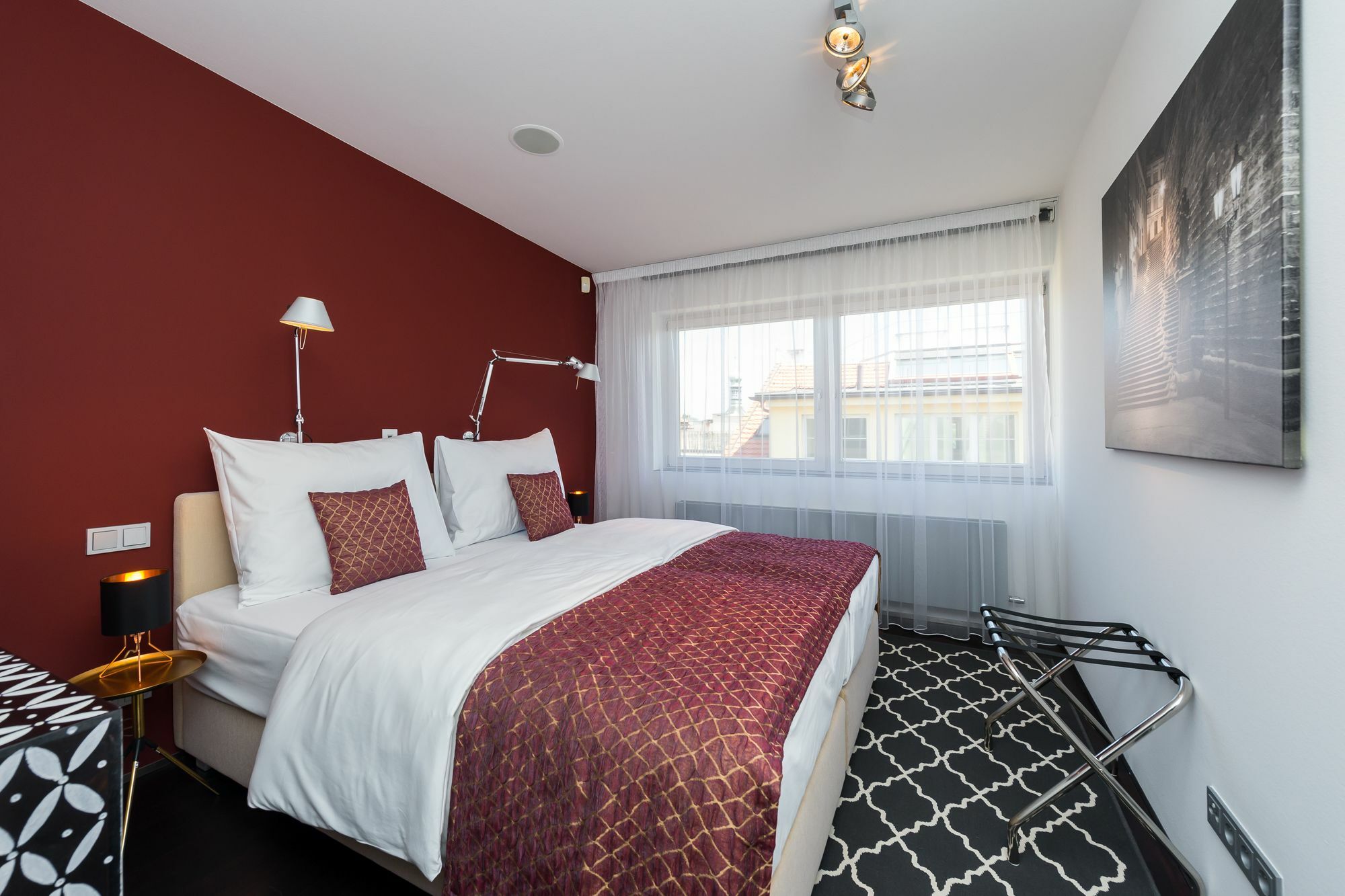 Empirent Gold Street Apartments Прага Экстерьер фото